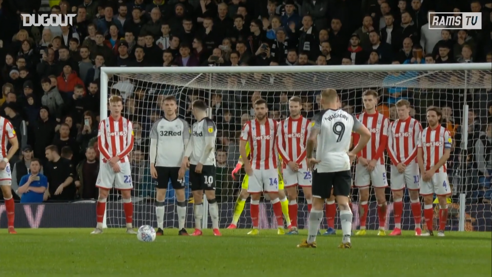 Varsta e doar un numar, clasa e PERMANENTA! Rooney, SUPERGOL pentru Derby din lovitura libera. VIDEO