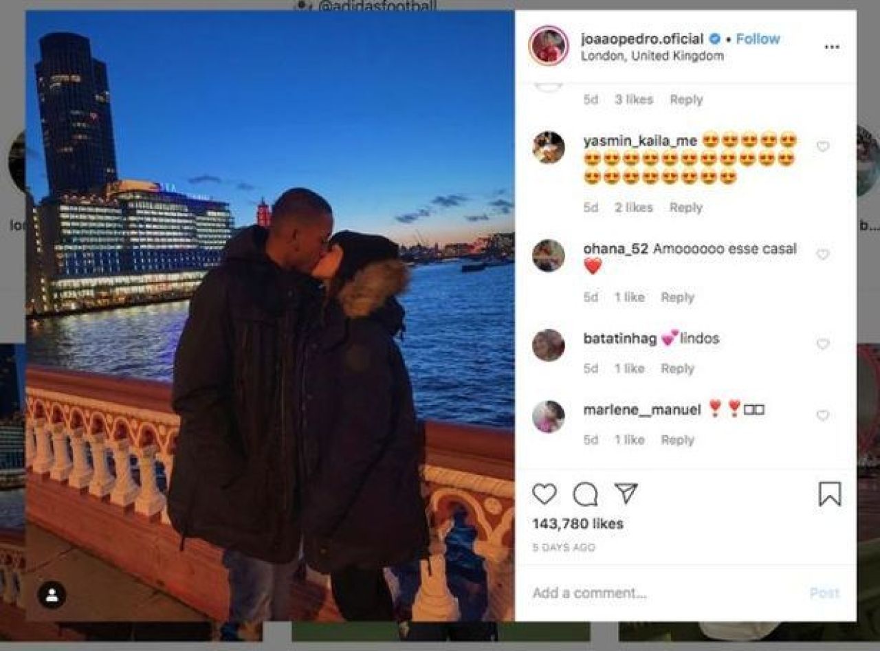 Milionarul din Premier League care NU ARE VOIE sa-si atinga iubita! Dezvaluiri incredibile despre relatia cu fata de 15 ani_2