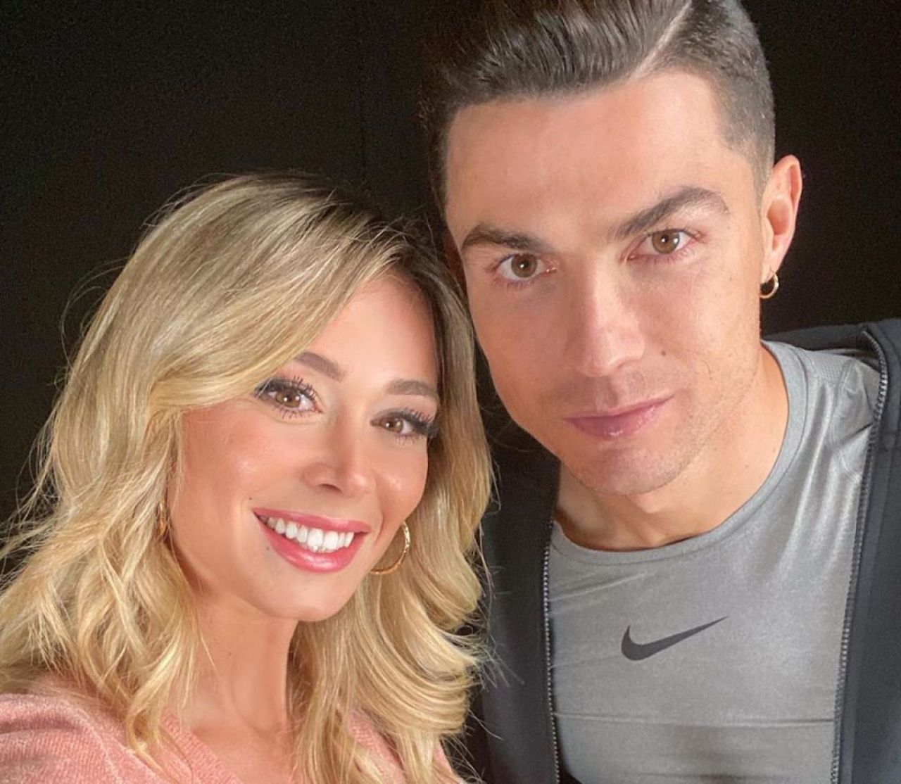 Cea mai SEXY JURNALISTA din Italia dezvaluie gusturile culinare ale lui Cristiano Ronaldo! Ce mananca portughezul la restaurant_7