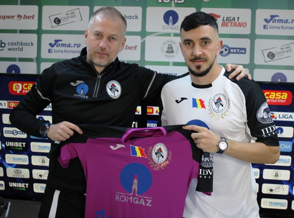 Surprize pentru Edi Iordanescu si jucatorii de la Gaz Metan Medias! Ce au primit din partea sponsorului_4