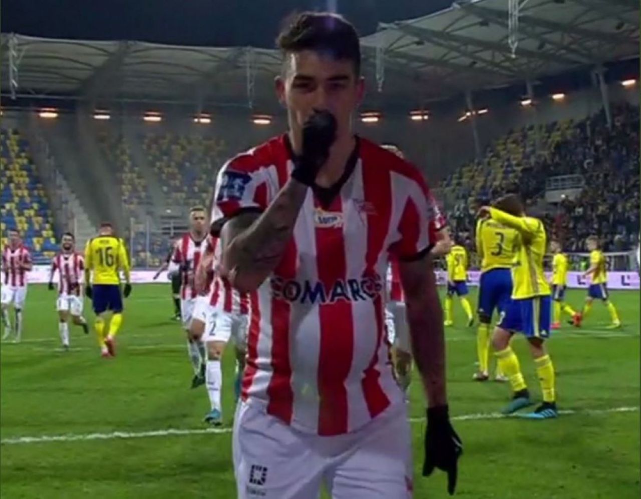 Gol FABULOS al lui Sergiu Hanca pentru Cracovia! Romanul a inscris din lovitura libera si a sarbatorit intr-un MARE FEL! Mijlocasul asteapta inca un copil_2