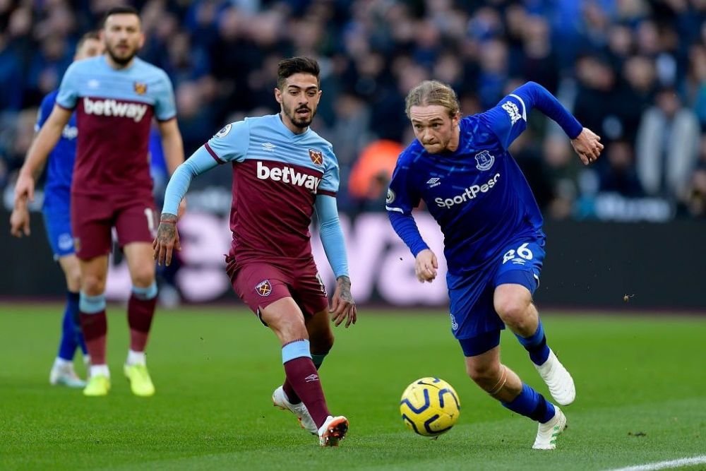 Ei sunt cei mai excentrici fotbalisti din Premier League: sunt colegi cu Rooney si sunt admirati pentru modul bizar in care se imbraca_7