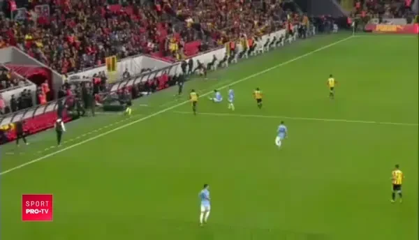 NEBUNIA lui Sumudica loveste din nou! A luat galben dupa ce a incercat sa-i ASCUNDA mingea unui adversar! VIDEO