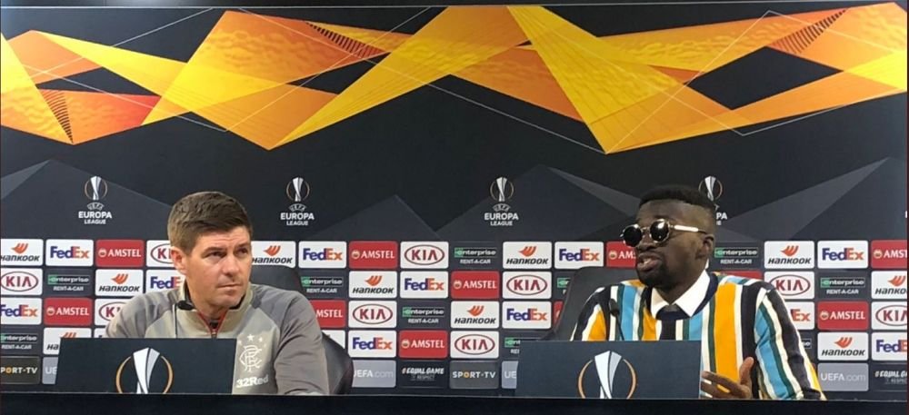 Rupe din NOU netul dupa meciul lui Ianis Hagi! Translatorul lui Gerrard loveste inca o data si e acum vedeta in toata lumea! Cum a venit la conferinta