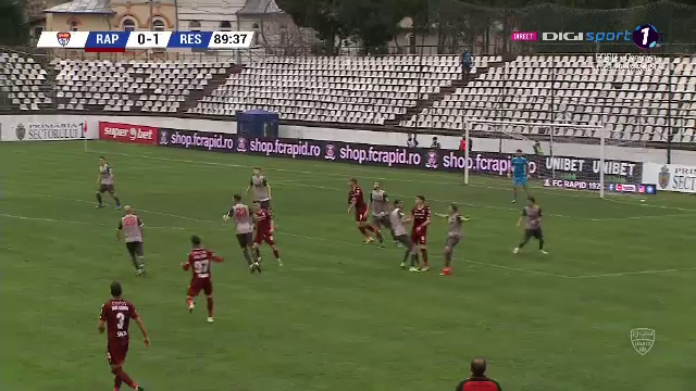 Un penalty atat de rusinos incat Rapid trebuia sa-l dea PESTE POARTA! Comentatorul meciului, revoltat de simularea INCREDIBILA a lui Hlistei! Scene IREALE in Rapid - Resita_12