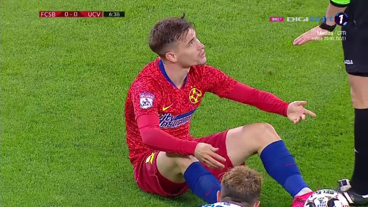 Darius Olaru a fost facut K.O de Nitu dupa doua minute de joc! Mijlocasul a fost dus cu ambulanta la spital_4