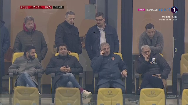 Prima aparitie publica a lui Mutu dupa ce s-a zvonit ca s-ar fi batut in fata unui restaurant! Cum a aparut pe National Arena la FCSB - Craiova_3