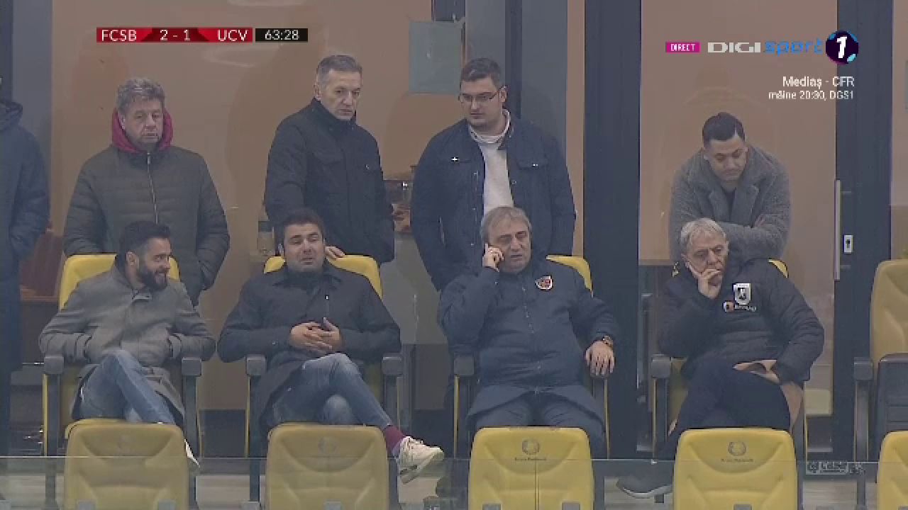 Prima aparitie publica a lui Mutu dupa ce s-a zvonit ca s-ar fi batut in fata unui restaurant! Cum a aparut pe National Arena la FCSB - Craiova_3