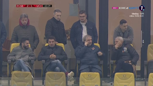Prima aparitie publica a lui Mutu dupa ce s-a zvonit ca s-ar fi batut in fata unui restaurant! Cum a aparut pe National Arena la FCSB - Craiova_4