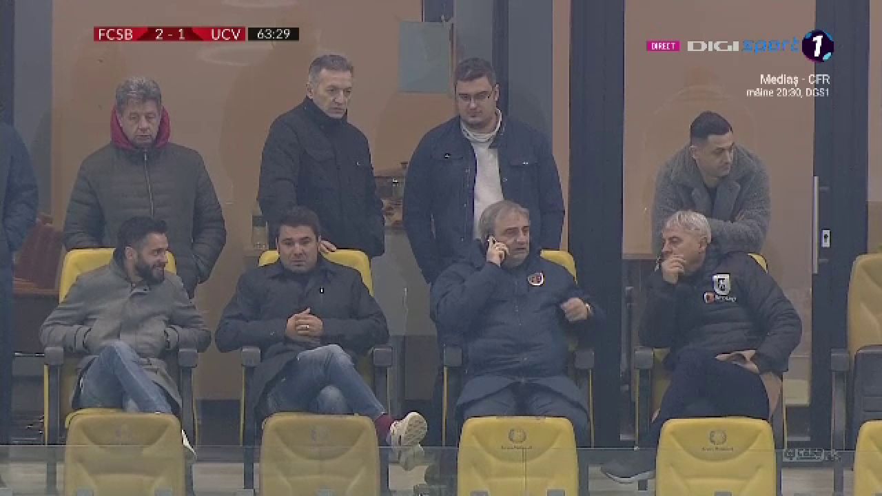 Prima aparitie publica a lui Mutu dupa ce s-a zvonit ca s-ar fi batut in fata unui restaurant! Cum a aparut pe National Arena la FCSB - Craiova_4