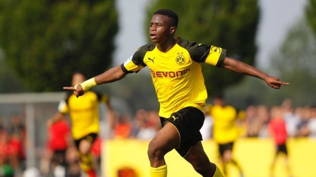 Haaland e deja batran. Noua senzatie a lui Dortmund are doar 15 ani!_1