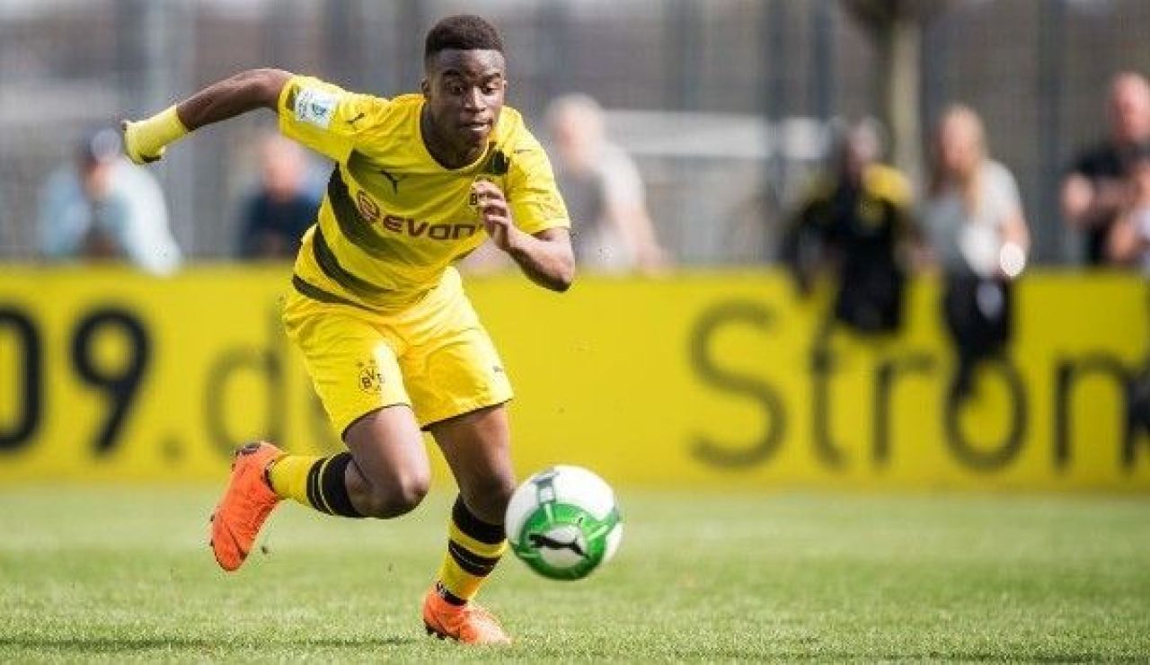 Haaland e deja batran. Noua senzatie a lui Dortmund are doar 15 ani!_4