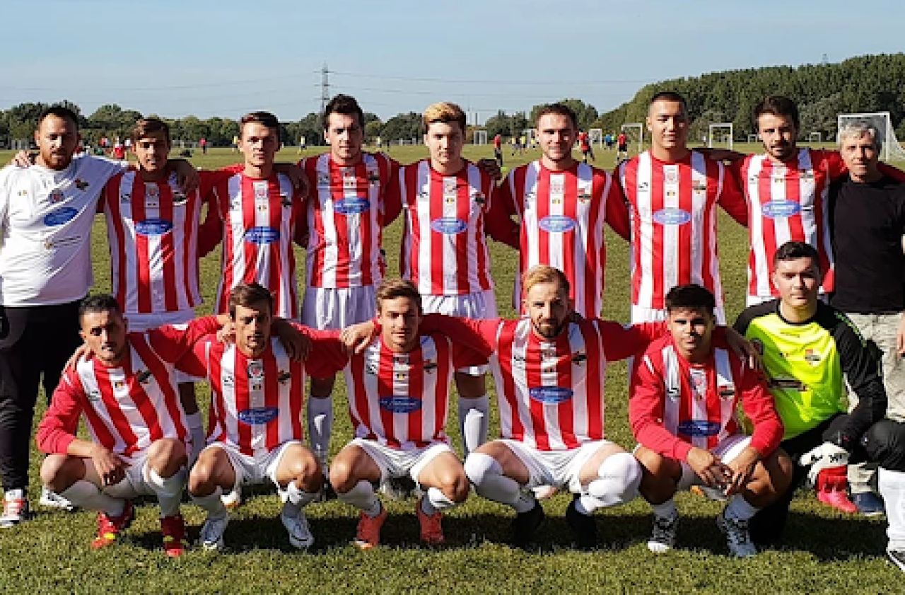 Cel mai tanar patron de club din Anglia este un roman! Are 18 ani si il cheama Radoi_3