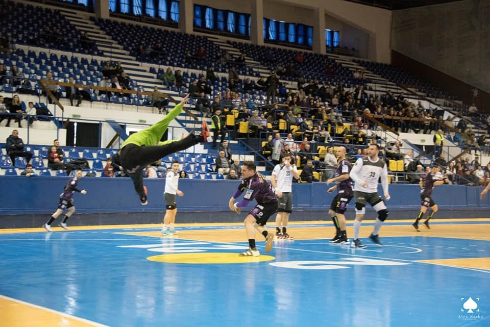 Scandal MONSTRU la Timisoara in plina epidemie de coronavirus: Viitorul manager e un taran agramat care nu vorbeste o limba straina! A furat de pe unde a putut!