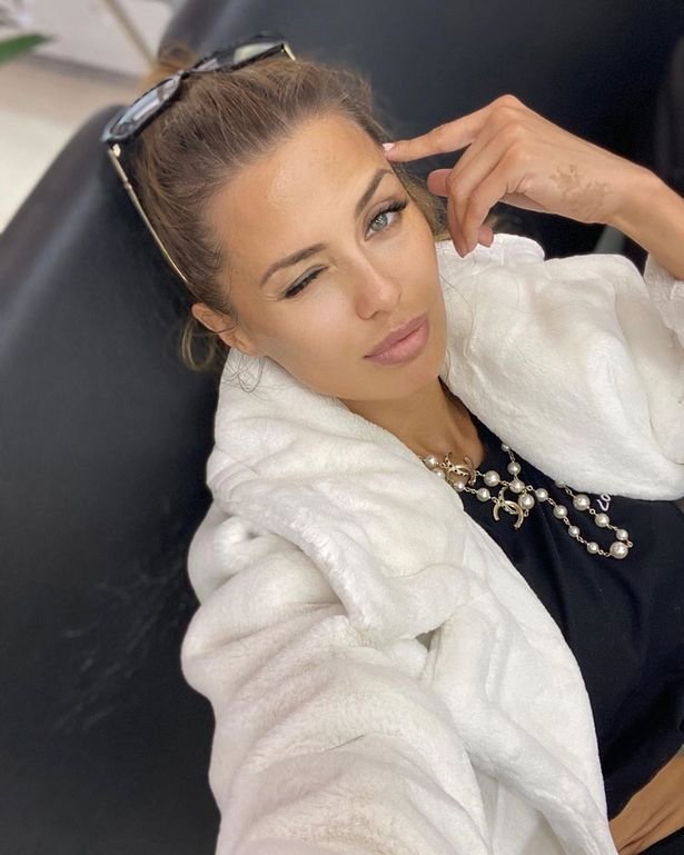 "Mai bine sa moara jumatate din populatie!" Declaratia SOCANTA a modelului Playboy care a starnit FURIA urmaritorilor