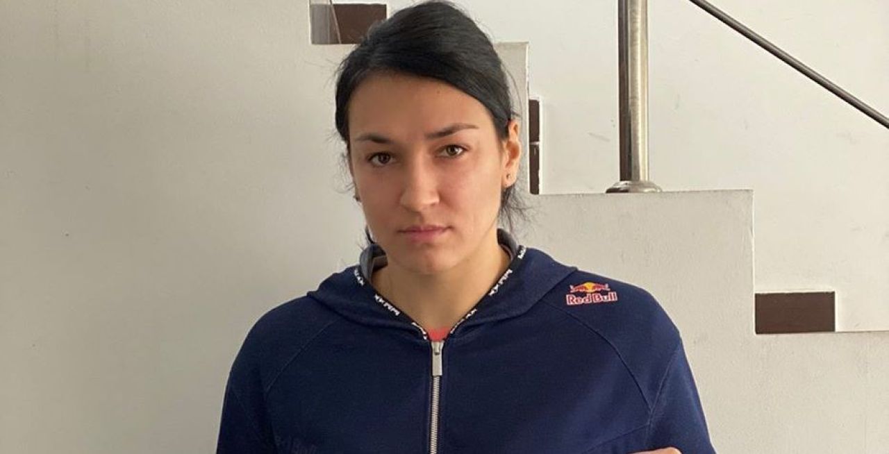 „Ești o romantică. Recunoști?” Răspunsul oferit instant de Cristina Neagu Andreei Esca_12
