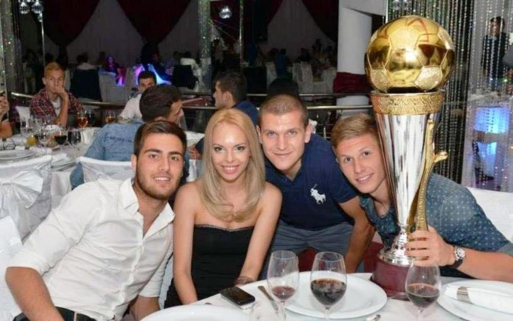 Un fost campion cu FCSB si Astra a vrut sa ajute in Noaptea de Inviere, dar nu prins primul „5” in echipa de voluntari a bisericii _6