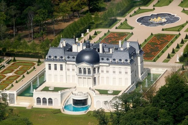 Seicul care o cumpara pe Newcastle traieste intr-un adevarat palat! Cum arata castelul de 275 de milioane de euro pe care il detine