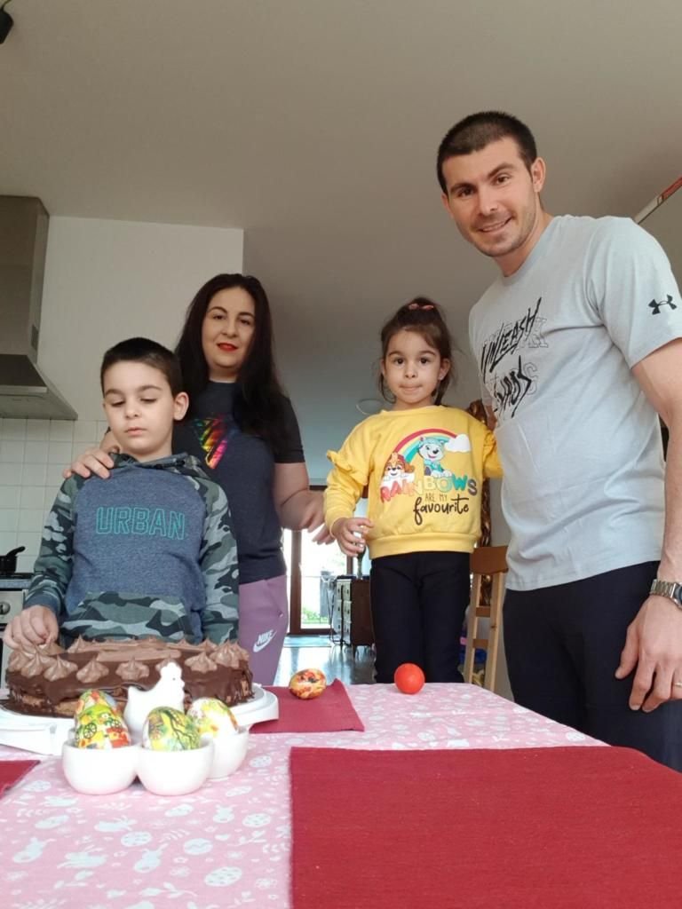 Imagini cu tricolorii din ziua de Paste, alaturi de familiile lor, in izolare! Cu cine si-au petrecut sarbatorile _7