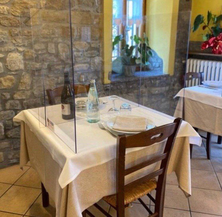 Separati, dar impreuna! :) Ideea surprinzatoare italienilor pentru a merge la plaja cand incepe sezonul estival_3