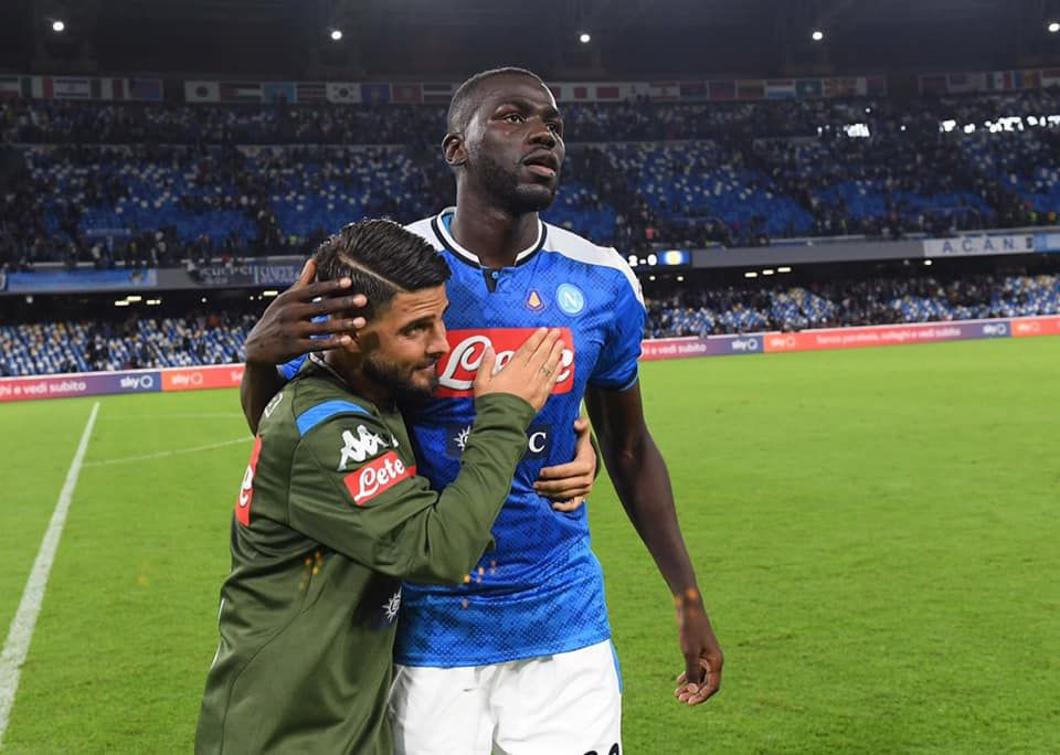 Manchester United il vrea pe Koulibaly, iar Napoli il inlocuieste cu un jucator de la Barcelona