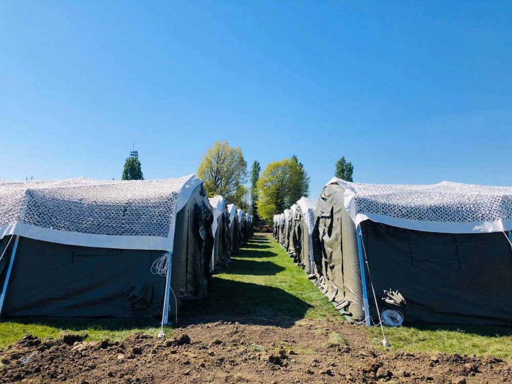 Un stadion din Romania a devenit spital de campanie! Pe el a jucat o echipa de 6 ori campioana a tarii_4