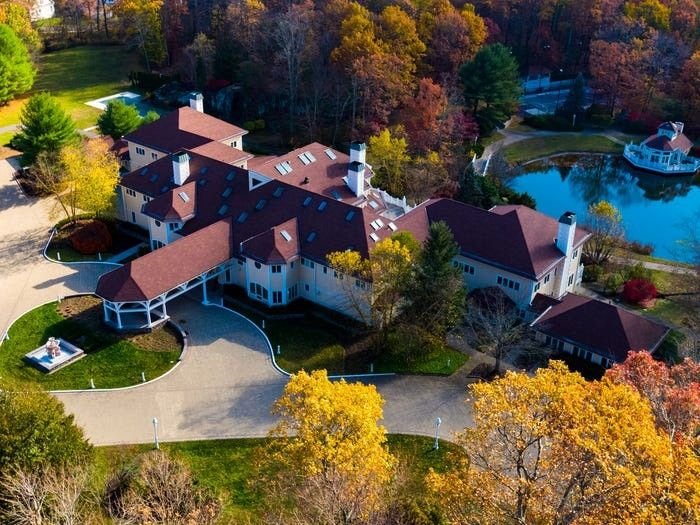 Imagini incredibile cu conacul de 52 de camere pe care Mike Tyson i l-a vandut lui 50 Cent! Cum arata locuinta extravaganta de 3.3 milioane de lire_6