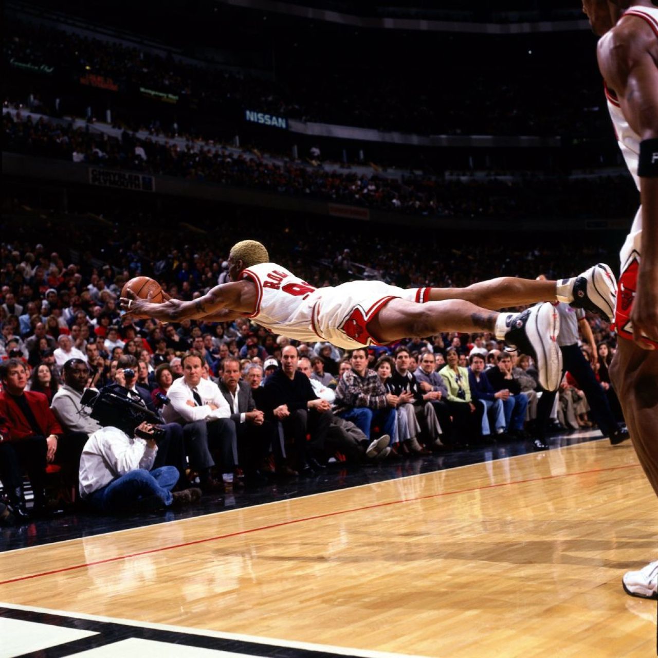 Avea un salariu de 27 de milioane de dolari pe an, acum e SARAC SI BOLNAV! Ce s-a intamplat cu banii lui Dennis Rodman dupa o cariera fantastica si cu cati bani a ramas_1