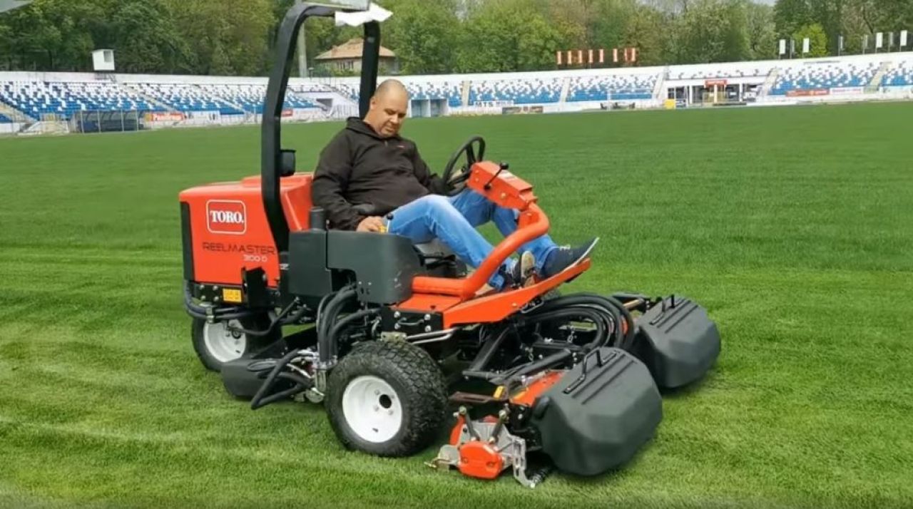 Poli Iasi a implinit 75 de ani, iar Primaria i-a facut cadou utilaje agricole!_1