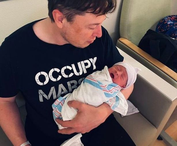 Elon Musk e tata la 48 de ani! Ce nume incredibil se gandeste sa-i puna fiului sau! Stirea care face inconjurul Planetei