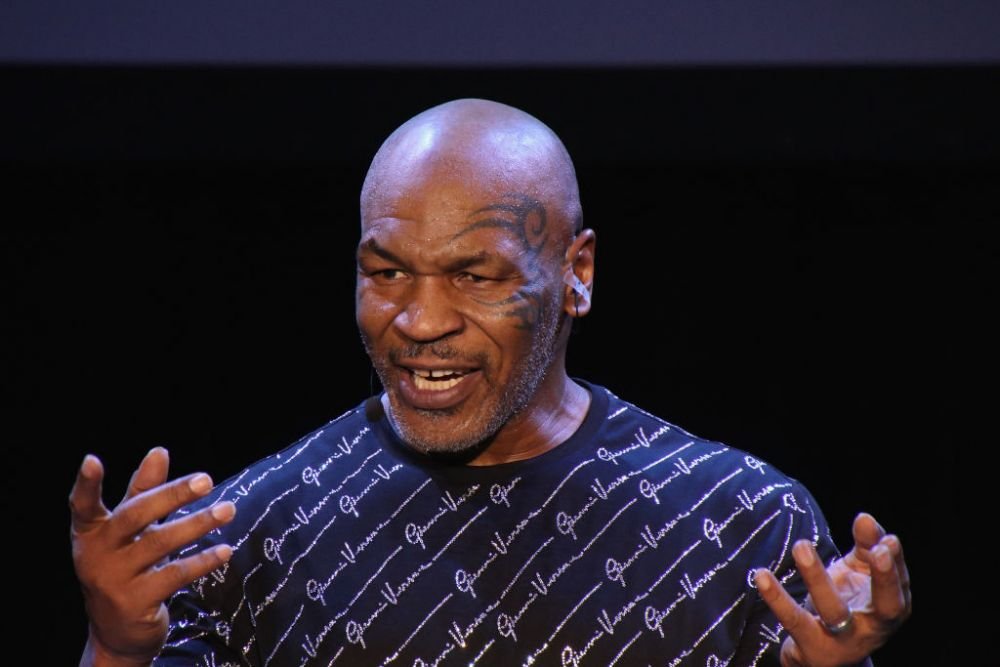 Faza săptămânii la Miami: un bodyguard „l-a arestat” pe Mike Tyson, în timpul meciului Azarenka - Putintseva_11