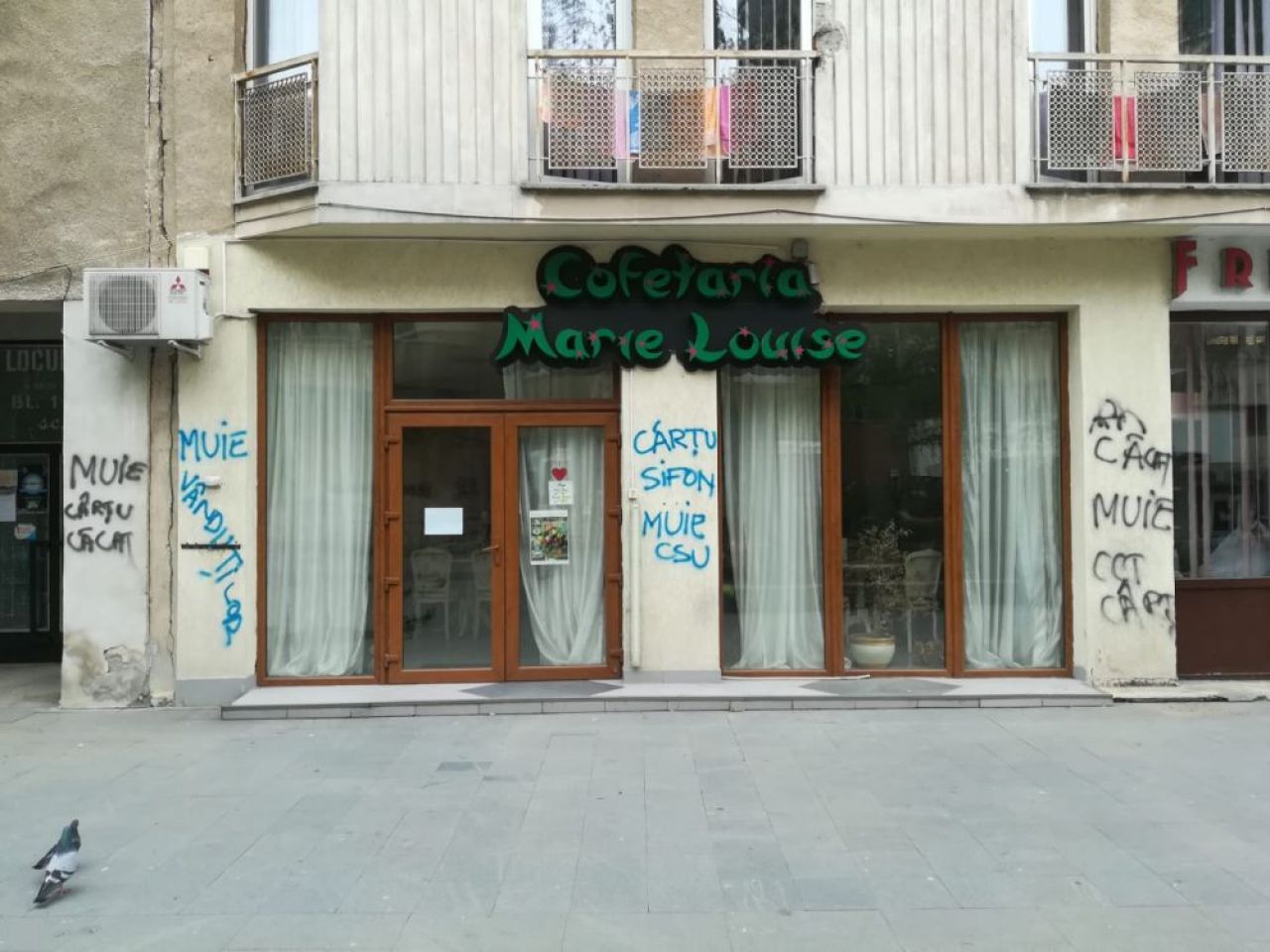 Au venit DIN NOU dupa Cartu! INCREDIBIL: ultrasii FC U Craiova au scris injurii pe cofetaria sefului CSU! Ce s-a intamplat in toiul noptii_1