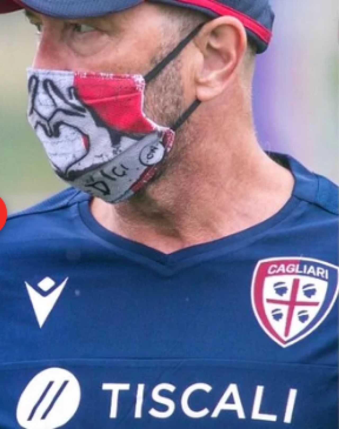 Colectia de masti Walter Zenga! :) Cum apare la antrenamentele lui Cagliari_2