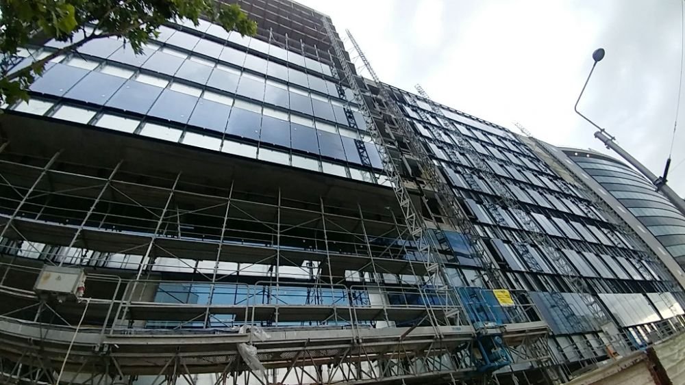 Super-cladirea lui Ion Tiriac de langa sediul Guvernului este aproape finalizata!_3