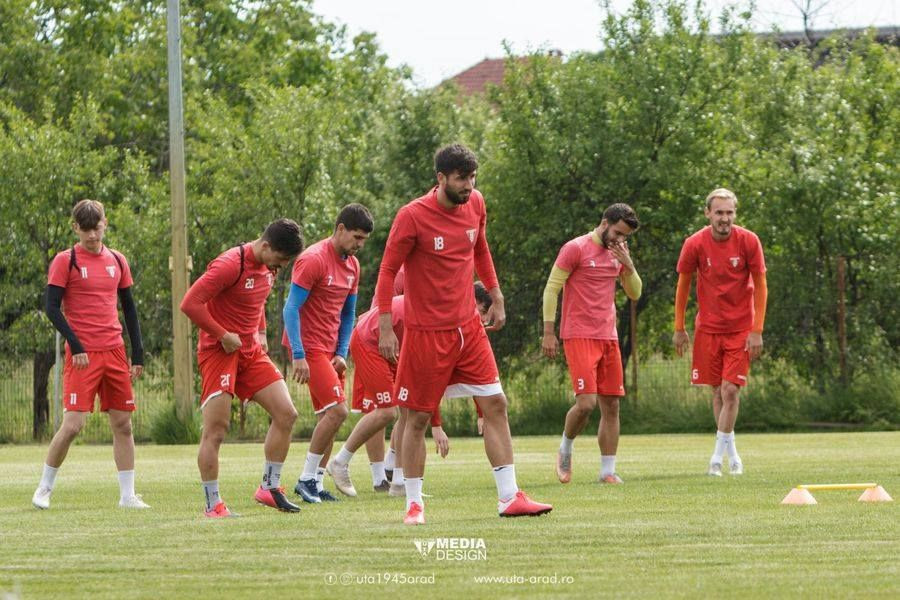 UTA a reluat antrenamentele colective! Laszlo Balint e convins ca baietii nu se vor expune_4