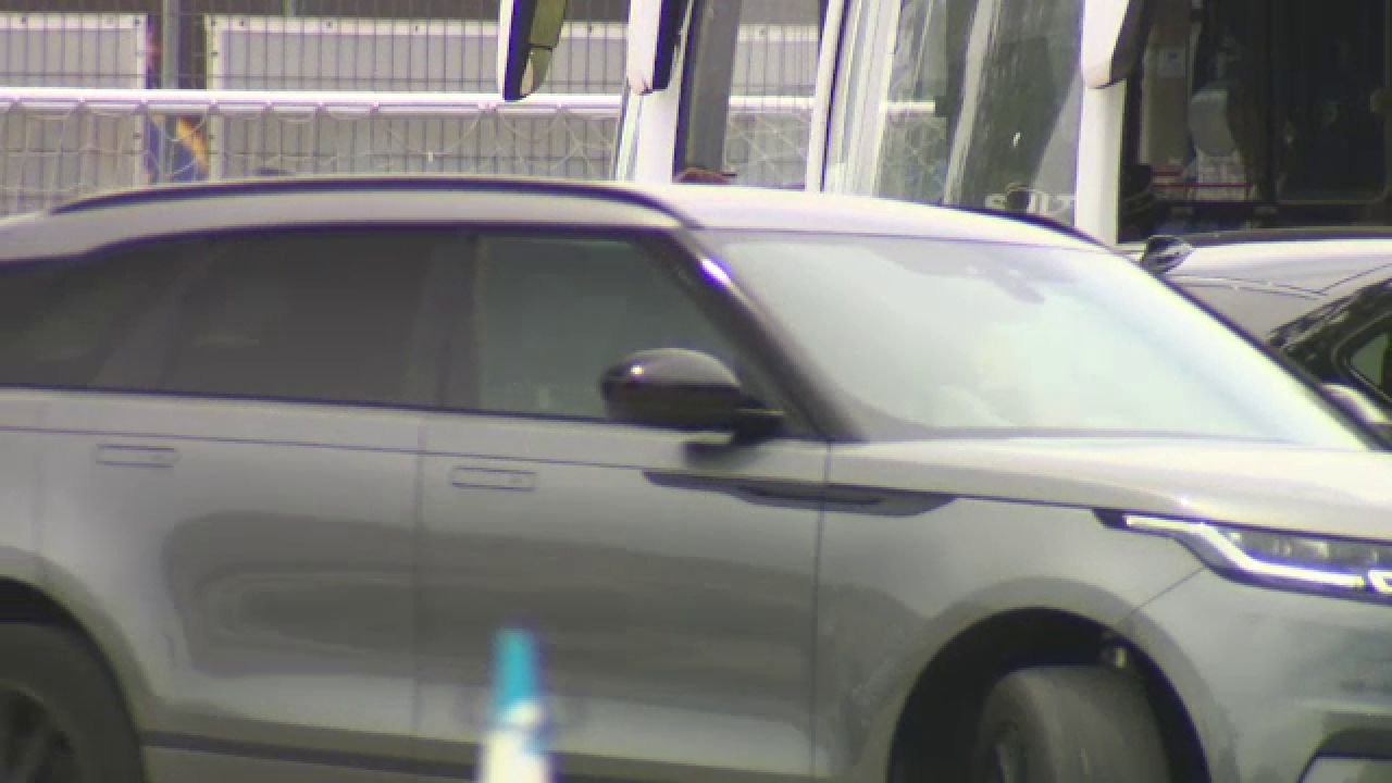Bine ati venit in PARCUL AUTO de sute de mii de euro al FCSB! Ce SUPER MASINI au fotbalistii in care Becali a aruncat cu valize de bani_2