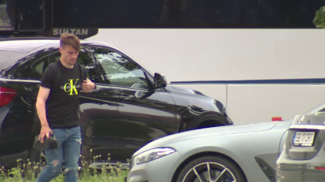 Bine ati venit in PARCUL AUTO de sute de mii de euro al FCSB! Ce SUPER MASINI au fotbalistii in care Becali a aruncat cu valize de bani_12
