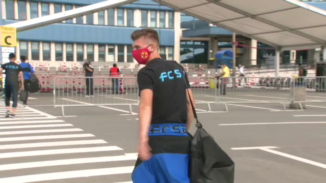 Florinel Coman si look-ul care il face sa para de 100 de milioane: seamana PERFECT cu Sancho! :) Cum au aparut stelistii pe aeroport_6