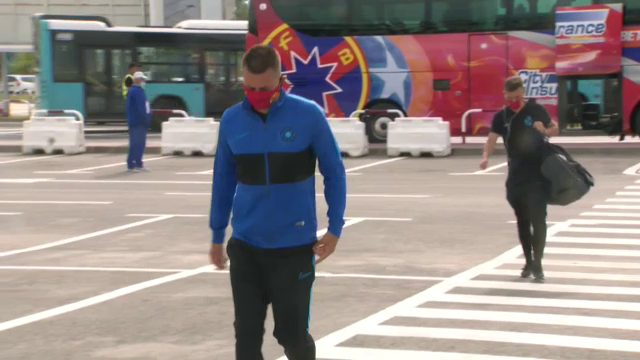 Florinel Coman si look-ul care il face sa para de 100 de milioane: seamana PERFECT cu Sancho! :) Cum au aparut stelistii pe aeroport_8