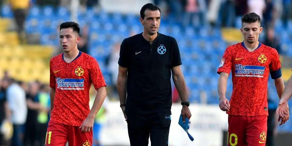 Felicit academia, am castigat jucatori! Cu Becali n-am vorbit azi, dar ii fac cadou victoria cu Dinamo! Reactia lui Vintila dupa ce si-a distrus rivala in Cupa
