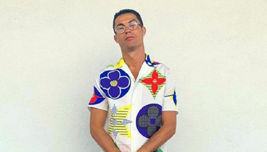 Zici ca e venit din GTA! :)) Ronaldo si imaginea care a luat internetul pe sus inainte de meciul lui Messi: 6,5 milioane de like-uri in 3 ore! N-a mai aparut niciodata asa