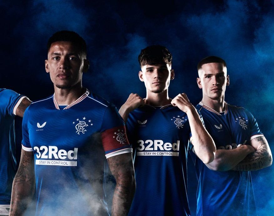 Rangers si-a prezentat echipamentul cu care vrea sa castige titlul dupa 10 ani. Ianis Hagi, printre modelele scotienilor_3