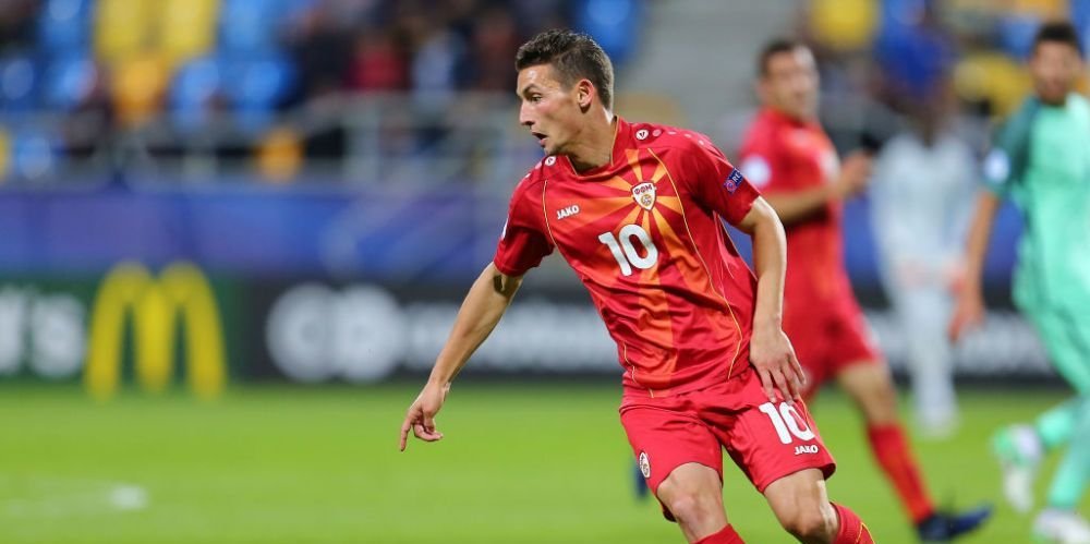 Cel mai inteligent fotbalist din lume , noua senzatie a Ligii 1! Mijlocasul-scriitor crescut la academia Barcelonei poate fi urmatorul star din Liga