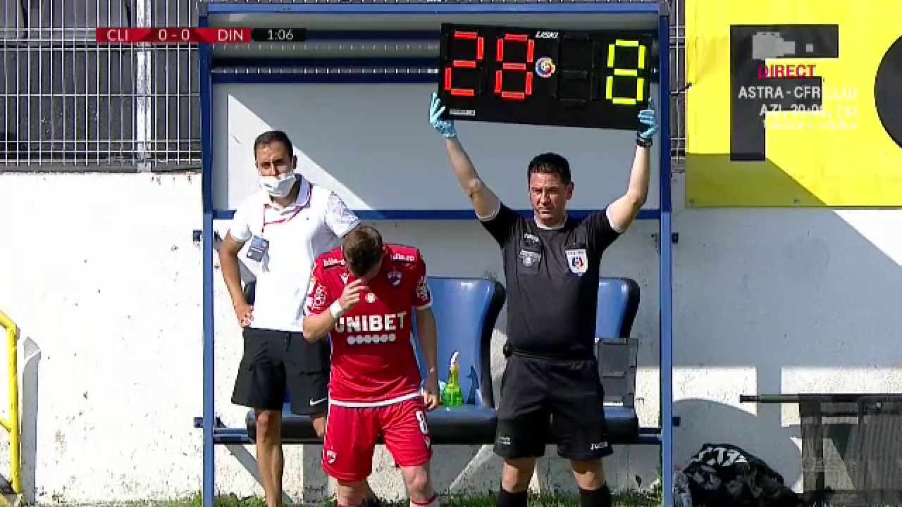 Spectacolul PENIBILULUI la Dinamo! L-au scos pe pustiul Borcea dupa 65 de secunde, apoi l-au luat in brate! Petrescu reloaded la Dinamo_1