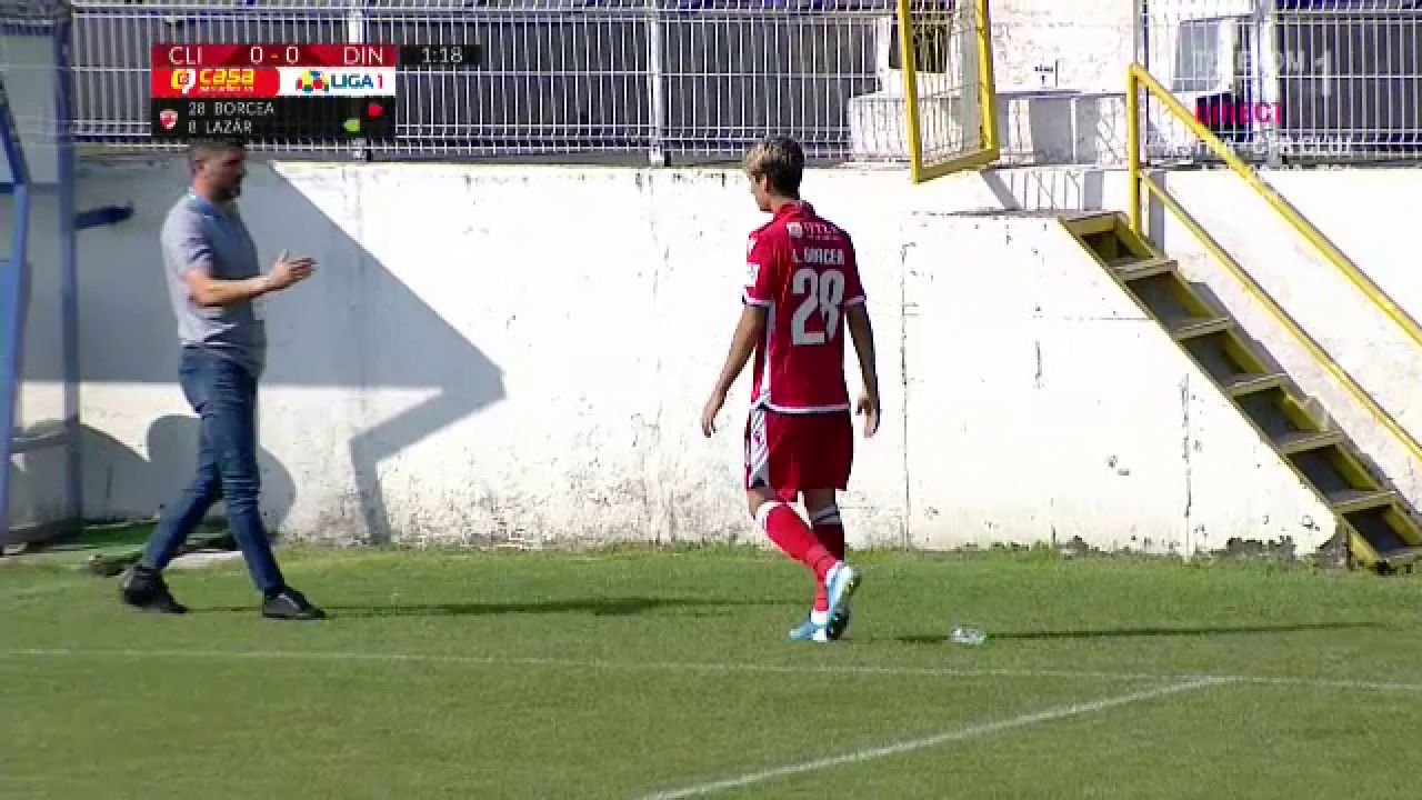 Spectacolul PENIBILULUI la Dinamo! L-au scos pe pustiul Borcea dupa 65 de secunde, apoi l-au luat in brate! Petrescu reloaded la Dinamo_8