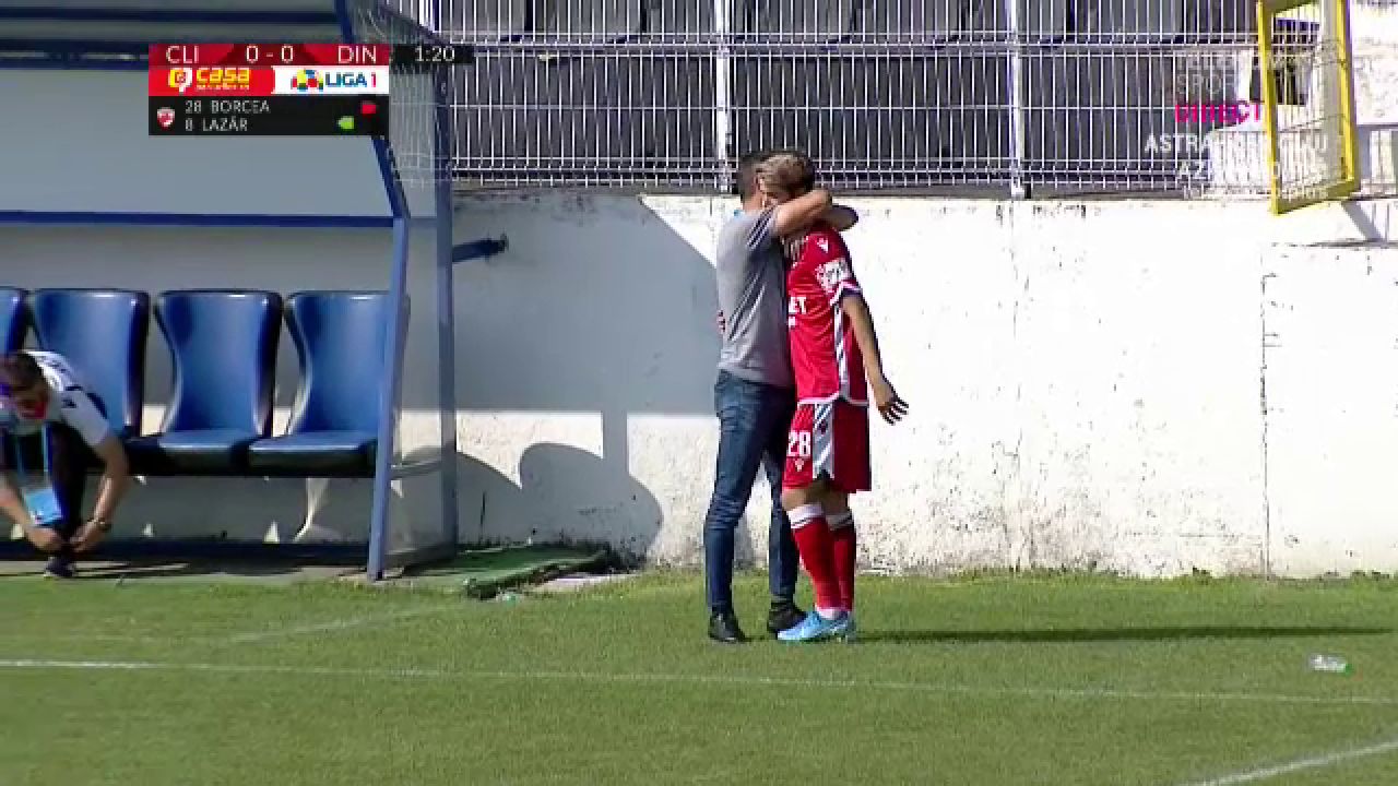 Spectacolul PENIBILULUI la Dinamo! L-au scos pe pustiul Borcea dupa 65 de secunde, apoi l-au luat in brate! Petrescu reloaded la Dinamo_10