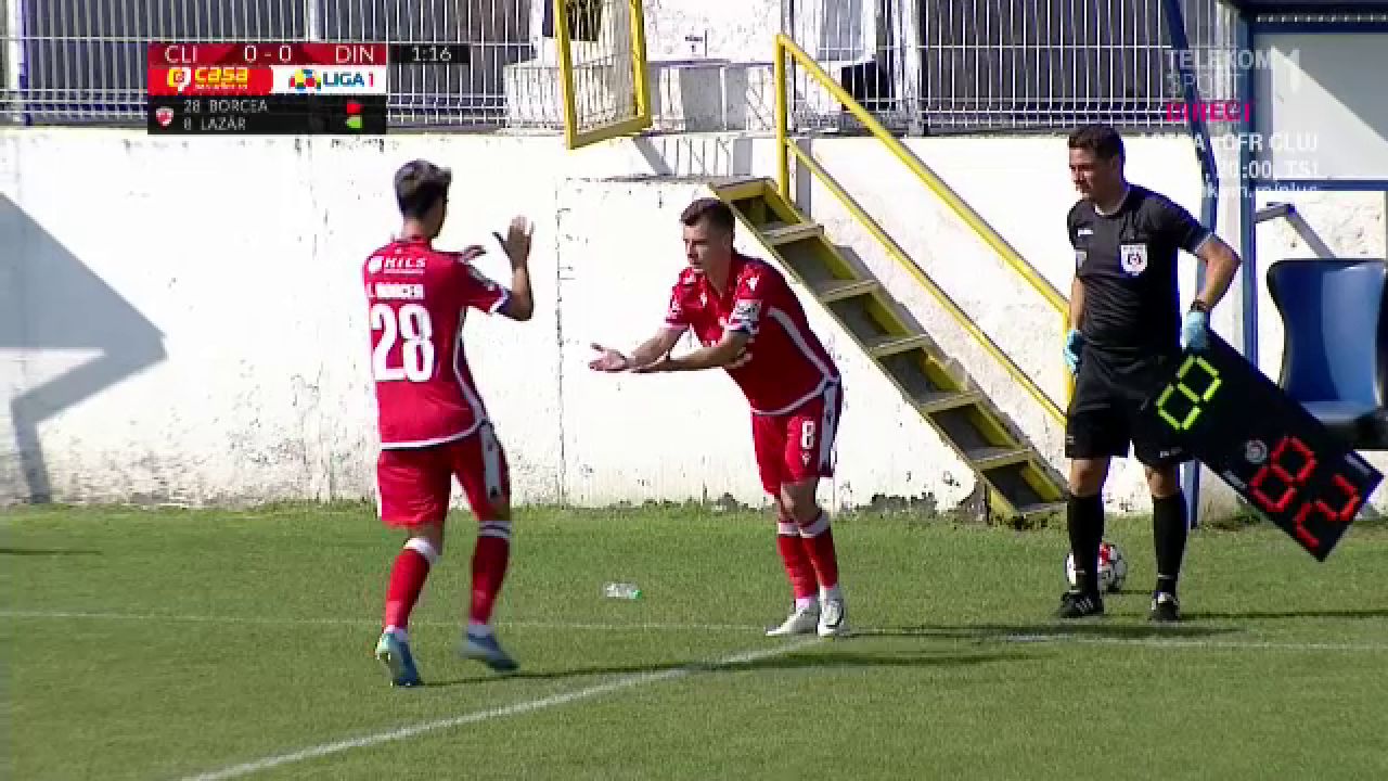 Spectacolul PENIBILULUI la Dinamo! L-au scos pe pustiul Borcea dupa 65 de secunde, apoi l-au luat in brate! Petrescu reloaded la Dinamo_11