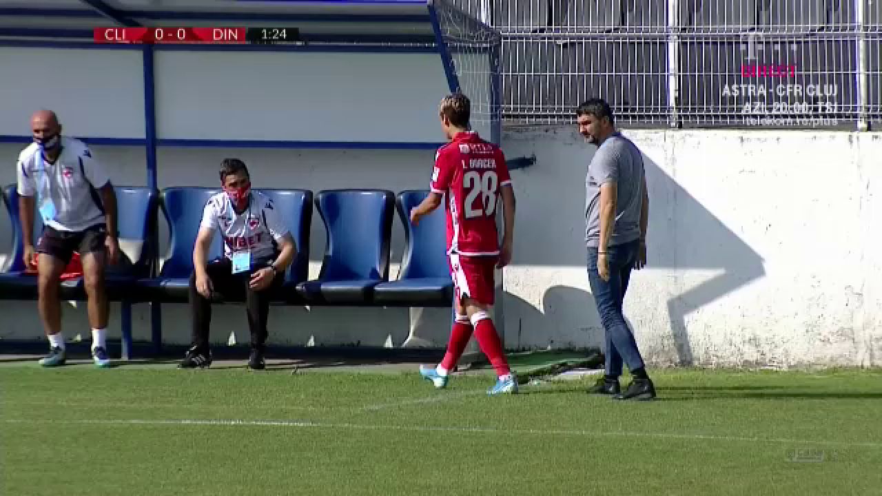 Spectacolul PENIBILULUI la Dinamo! L-au scos pe pustiul Borcea dupa 65 de secunde, apoi l-au luat in brate! Petrescu reloaded la Dinamo_13