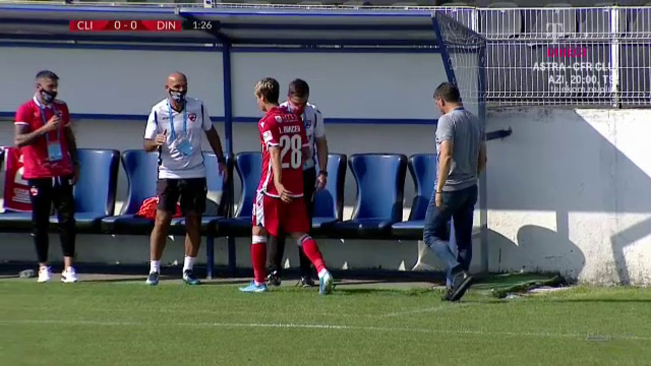 Spectacolul PENIBILULUI la Dinamo! L-au scos pe pustiul Borcea dupa 65 de secunde, apoi l-au luat in brate! Petrescu reloaded la Dinamo_14