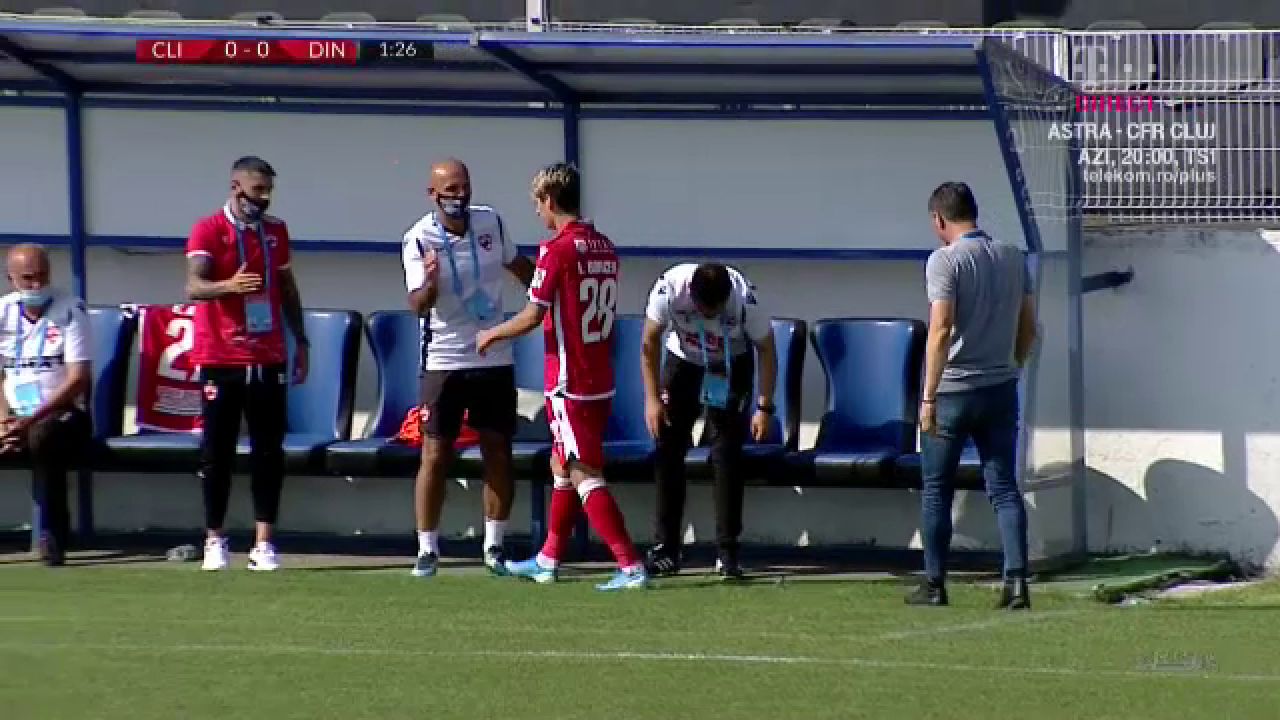 Spectacolul PENIBILULUI la Dinamo! L-au scos pe pustiul Borcea dupa 65 de secunde, apoi l-au luat in brate! Petrescu reloaded la Dinamo_17
